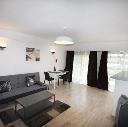Apartment Marie Antoinette Cannes