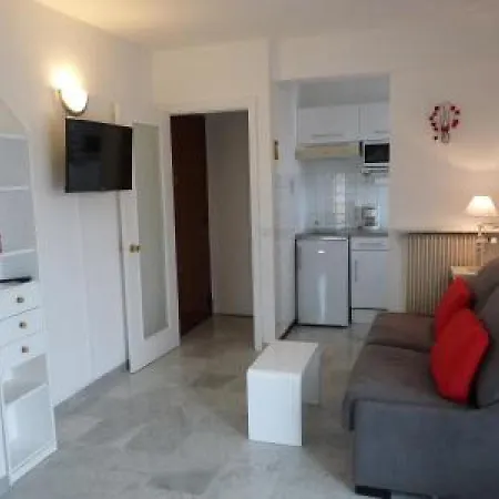 Marie Antoinette Apartment Cannes